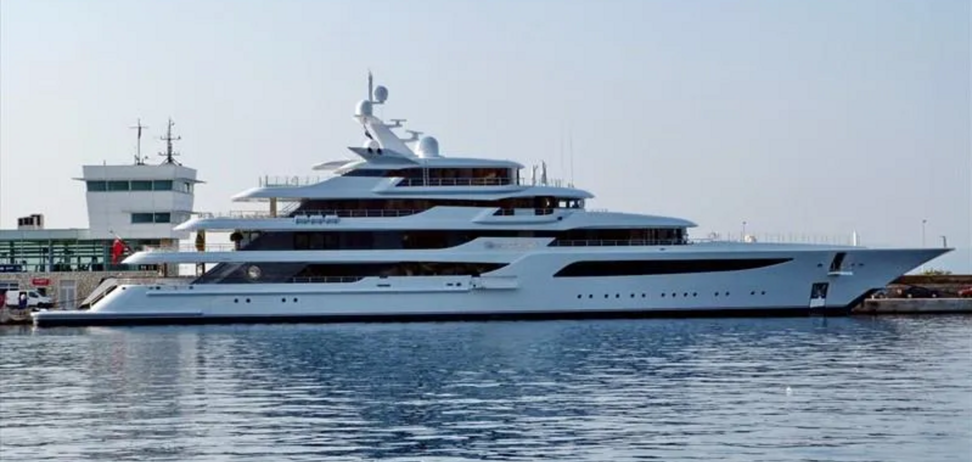 Що буде з коштовною яхтою Медведчука