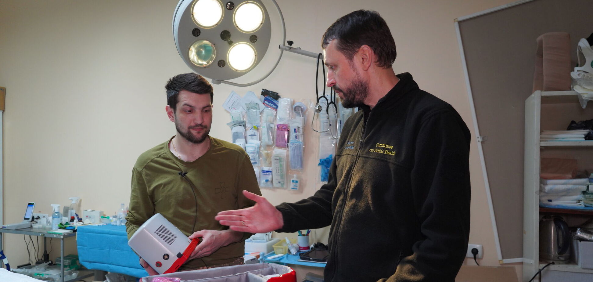 Лікарні на сході України отримали медичне обладнання від Благодійного фонду молодіжної ініціативи 'Надія'