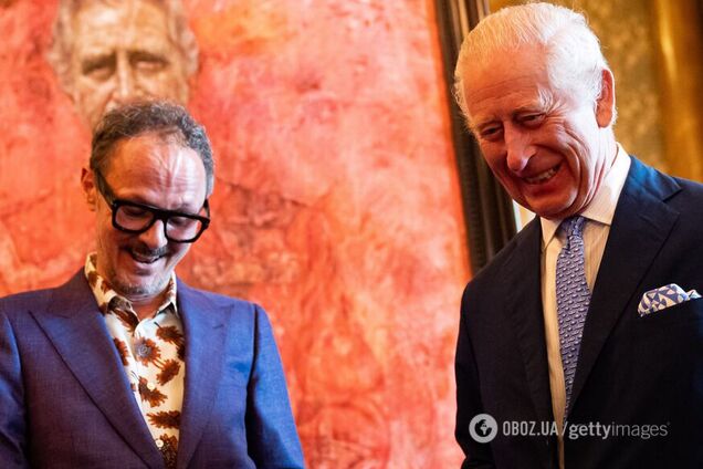 'Будто разлили варенье': официальный портрет короля Чарльза вызвал дискуссию в сети. Фото