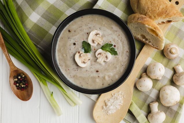 Грибной крем-суп за 25 минут: как приготовить ресторанное блюдо на скорую руку