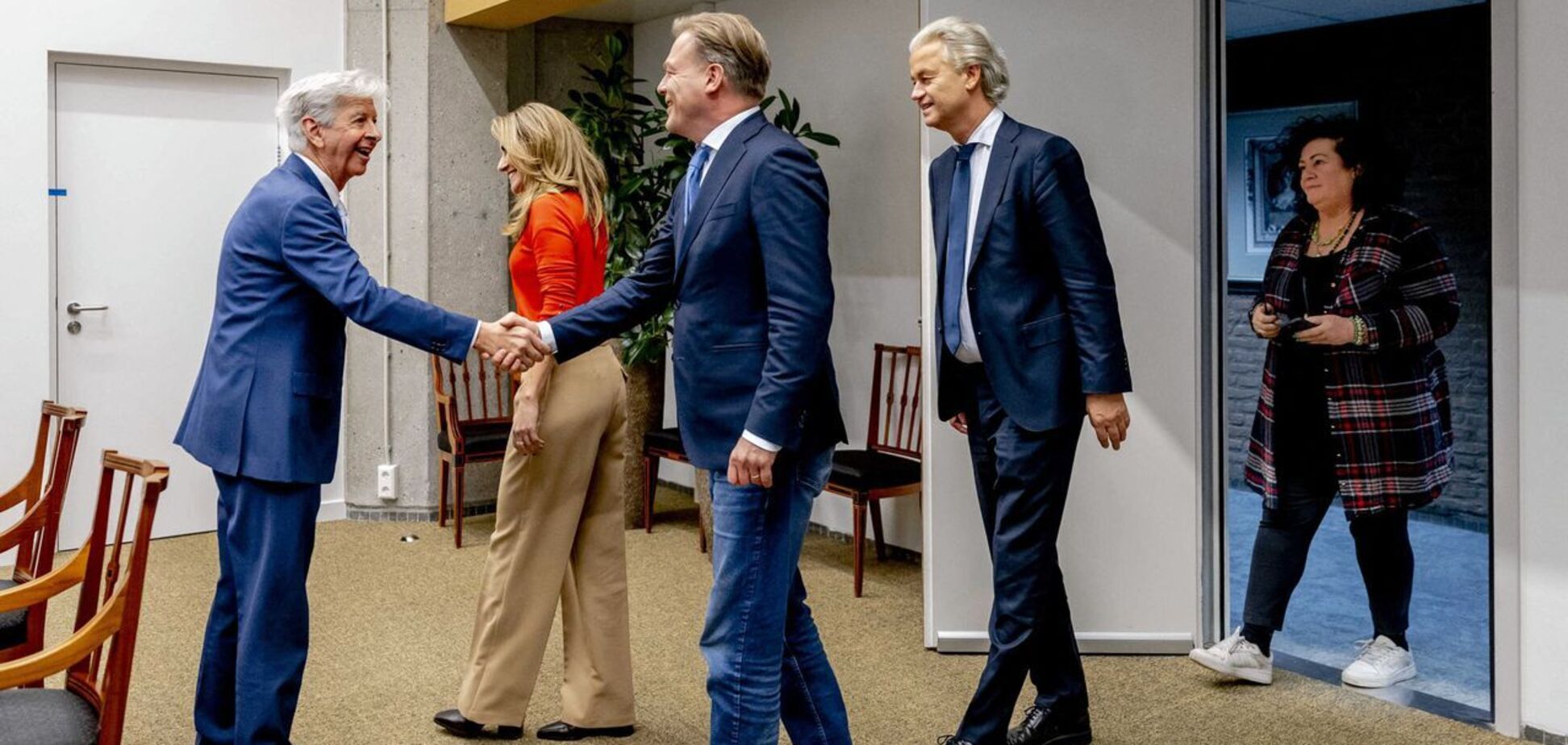 Новий уряд Нідерландів пообіцяв продовжити 'військову, політичну і моральну' підтримку України