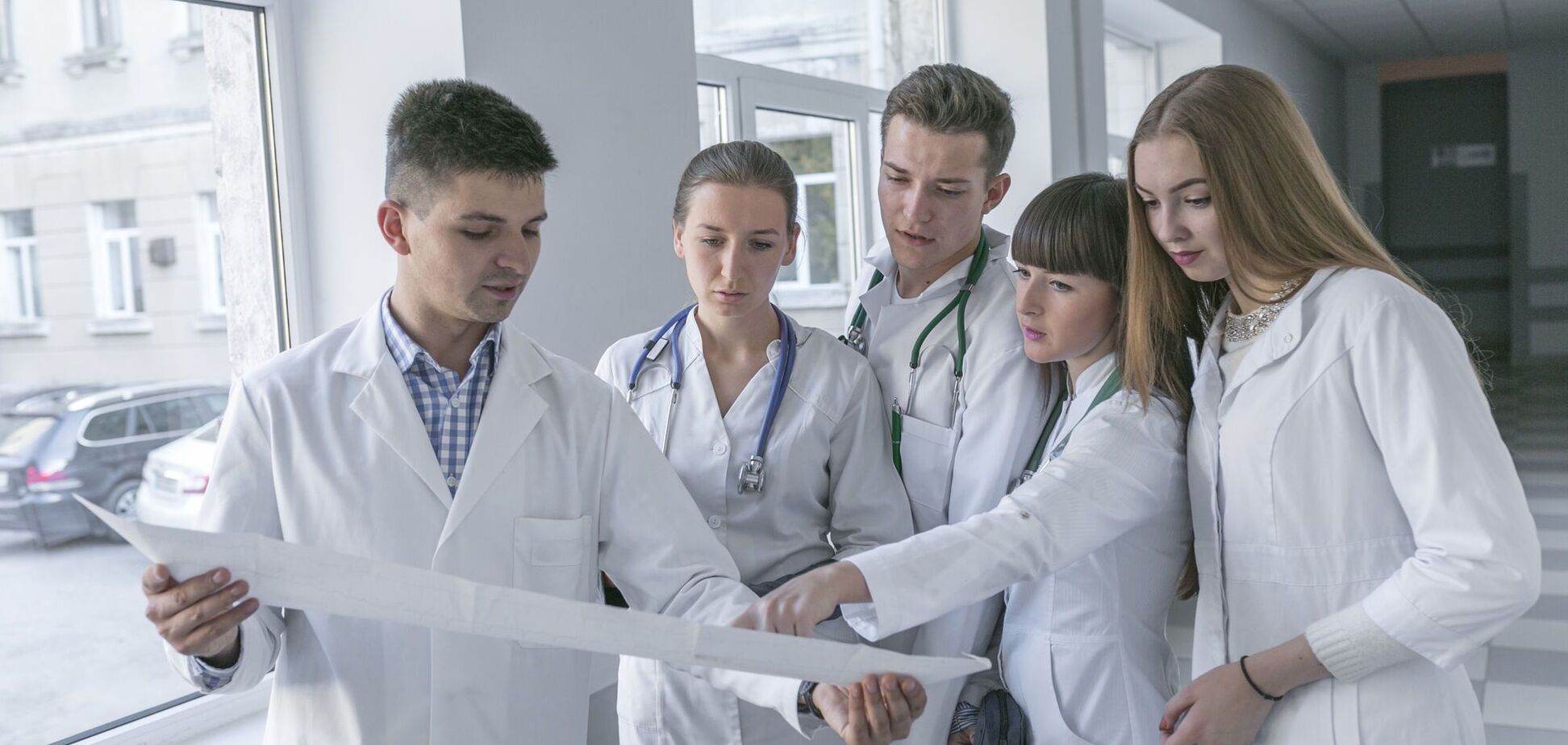 МОЗ ухвалило зміни до правил вступу на інтернатуру: кого вони стосуватимуться