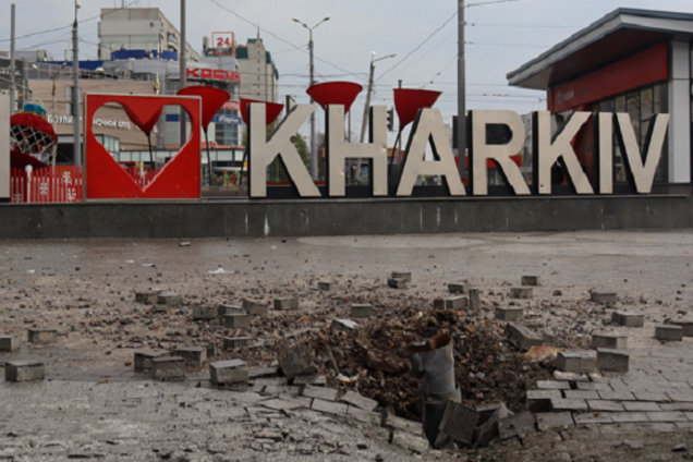 Харків знову потрапив під ворожі удари: окупанти били по цвинтарю і парку