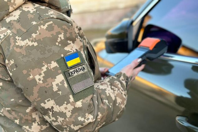 Намагався виїхати в Молдову: на Одещині затримали ухилянта з фальшивими документами. Фото