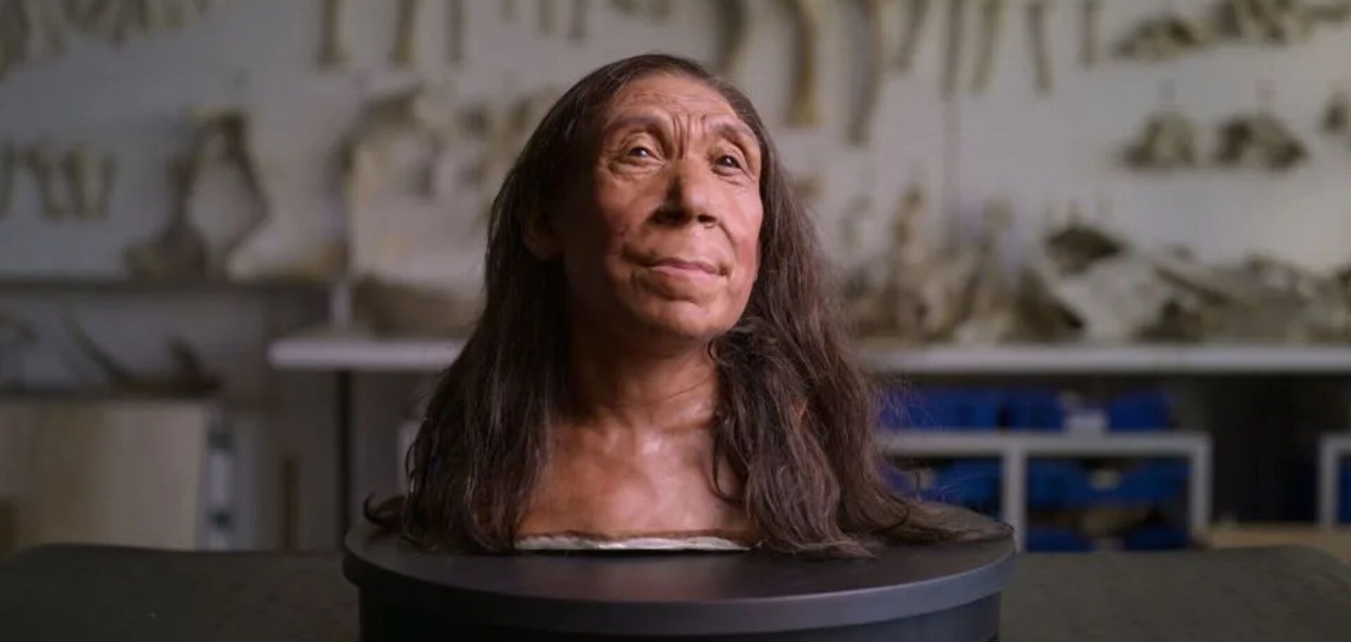 Ученые показали, как выглядела женщина 75 тысяч лет назад. Фото