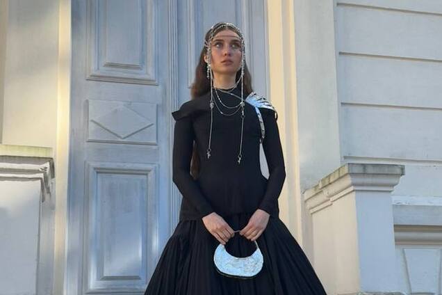 Jerry Heil поразила сказочным образом от украинского бренда на красной дорожке в Каннах. Фото