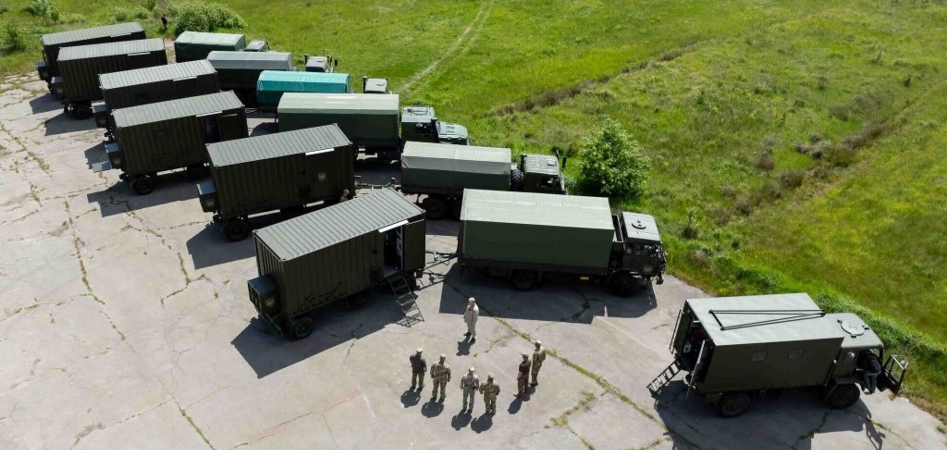 Про них напишуть у підручниках історії: Порошенко посилив ефективність підрозділів ППО та військової авіації спецтехнікою