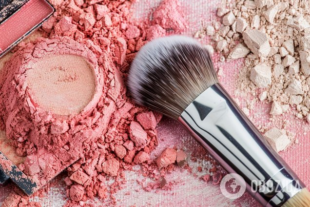 Как подтянуть лицо с помощью румян: советы, которые изменят ваш макияж
