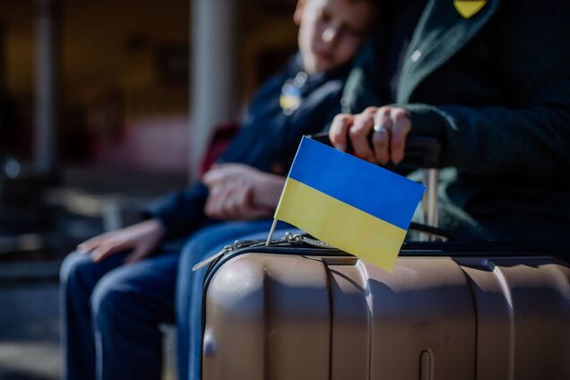 Щомісяця тих, хто вирішує не повертатися в Україну, більшає на 100-150 тисяч: що робити? Інтерв'ю з соціологом Паніотто