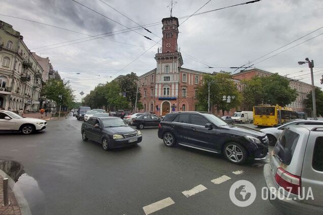 На дорогах Киева утром образовались многочисленные пробки