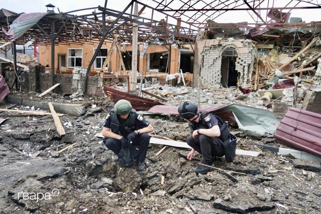 Росіяни вдарили по Харкову КАБами: 11  людей поранено. Фото руйнувань
