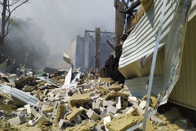 'Нужно больше решительности от лидеров мира': Зеленский отреагировал на новый удар РФ по Харькову