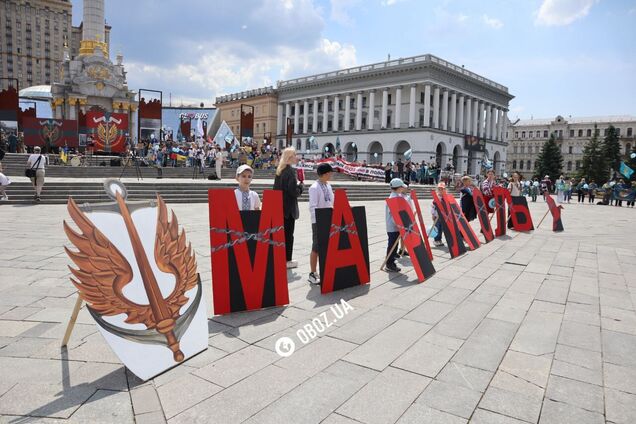 У Києві провели акцію, щоб нагадати про захисників міста Маріуполь Донецької області