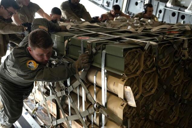 Много боеприпасов и не только: США объявили о новом пакете военной помощи Украине