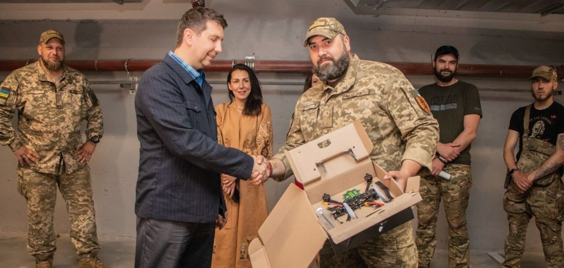 Днепр продолжает активно помогать защитникам