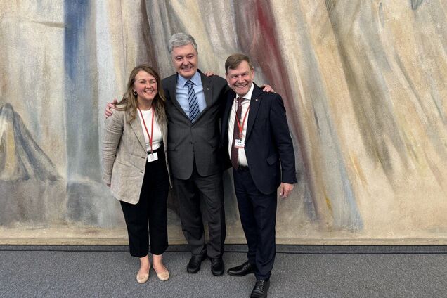 Допомога недостатня: Порошенко закликав німецьких депутатів до нового формату підтримки України