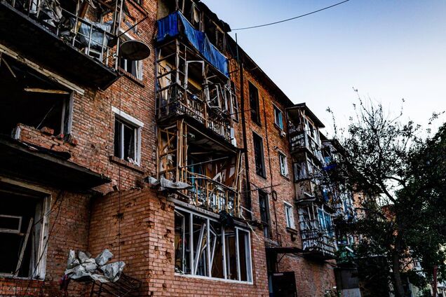 Россия ударила по Виннитчине: поврежден ряд домов, три человека пострадали. Фото и видео