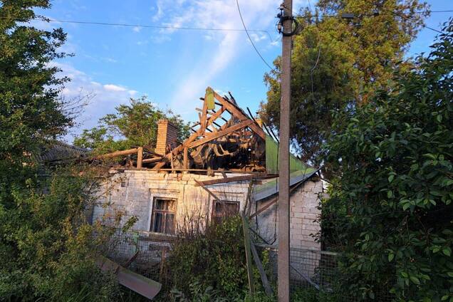 На Днепропетровщине и Николаевщине после ночной атаки РФ повреждены школы, медучреждение и жилые дома