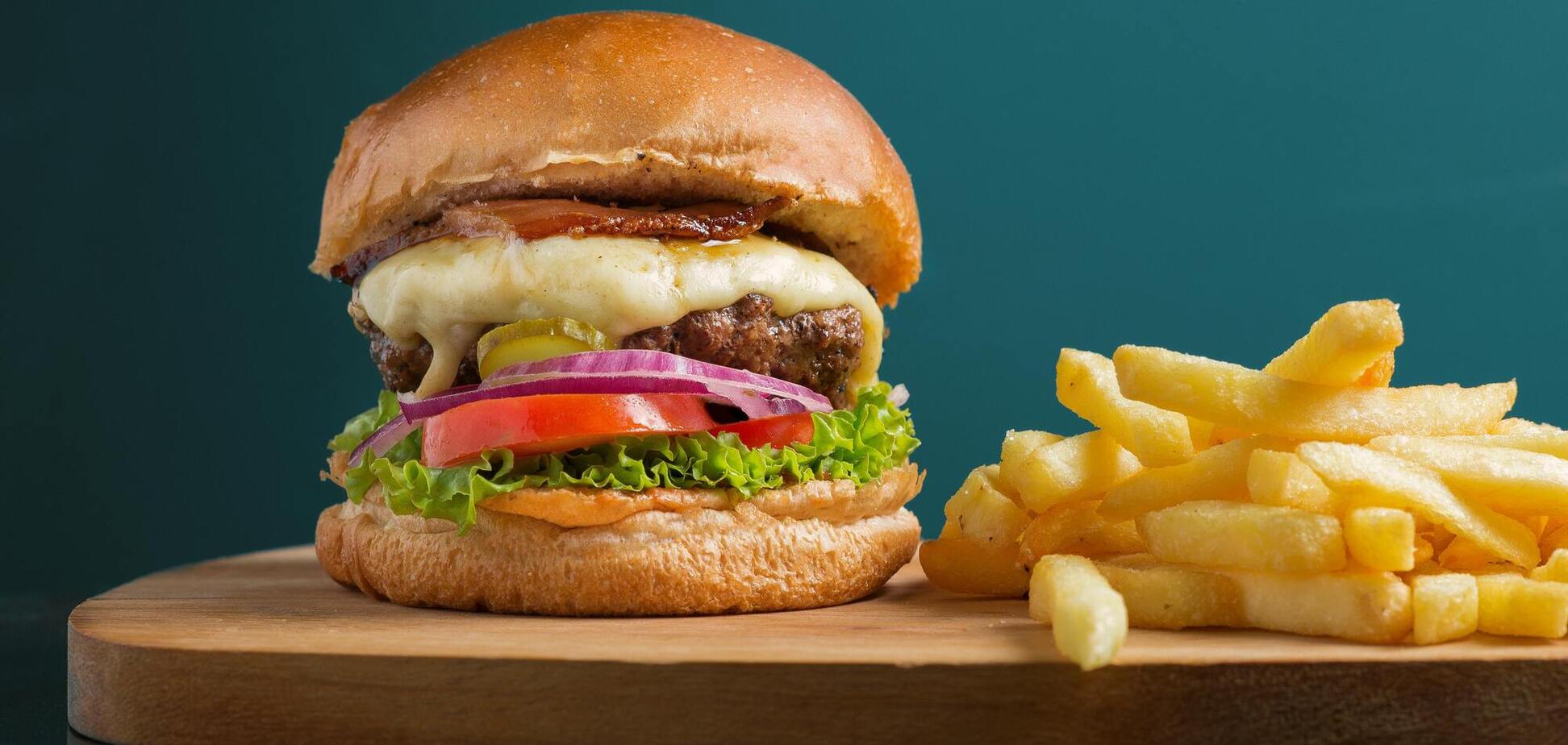 5 продуктів, які можуть викликати прищі