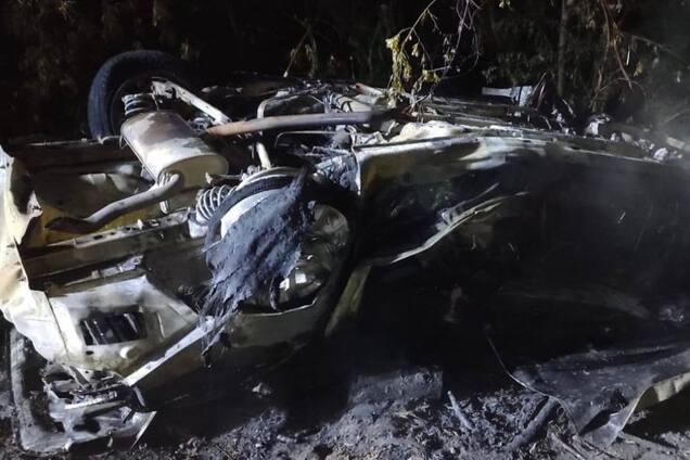 На Черкащині водій вилетів у кювет і загинув у палаючому авто: поліція розкрила деталі аварії. Фото 