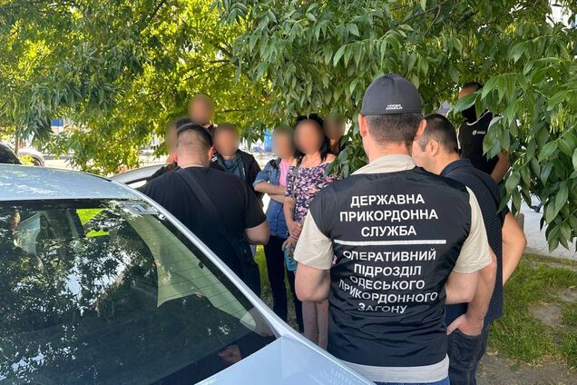 Задержана сваха, которая организовывала отсрочки уклонистам, заключая браки