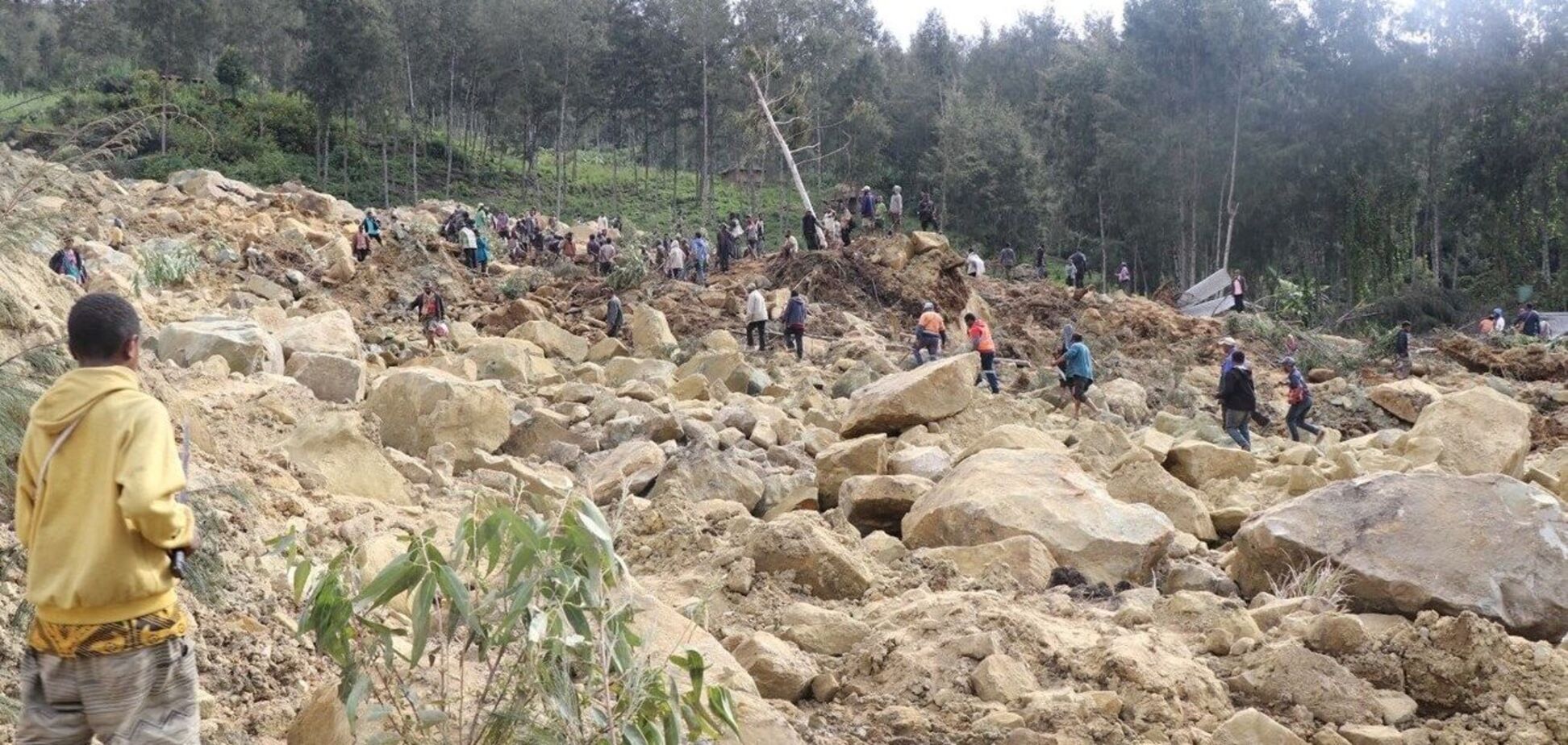 З-під землі лунали крики: через зсув ґрунту в Папуа – Новій Гвінеї загинули дві тисячі людей