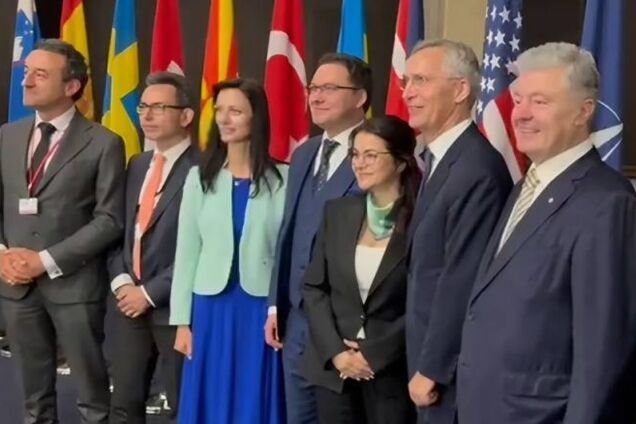 На саммит в Вашингтон послан сигнал о готовности Украины к приглашению в НАТО, – Порошенко