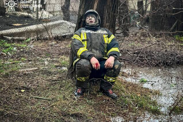 Усталость от сочувствия: почему постоянные призывы о помощи вызывают эмоциональное выгорание