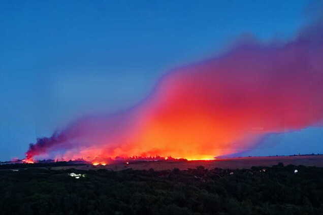 Видно сліди пожежі: з'явилися супутникові знімки наслідків удару по аеродрому авіаучилища в Луганську