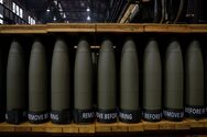 США хочуть подвоїти фінансування закупівлі 155-мм боєприпасів для України та Ізраїлю – Reuters