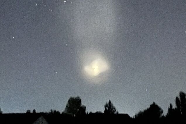 В небе над Украиной заметили странное оптическое явление: что может быть. Фото