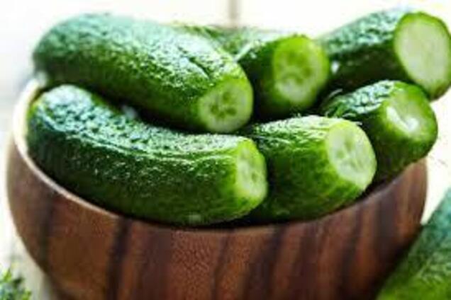 В Украине резко подорожали огурцы