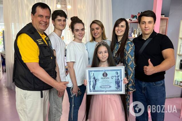 Самые длинные детские волосы: 9-летняя киевлянка установила рекорд Украины. Фото и видео