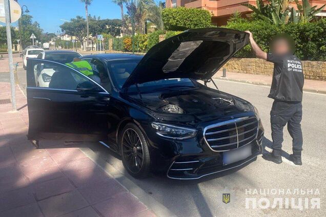 Угоняли элитные автомобили на территории ЕС: разоблачена международная банда, в состав которой входили украинцы. Фото и видео