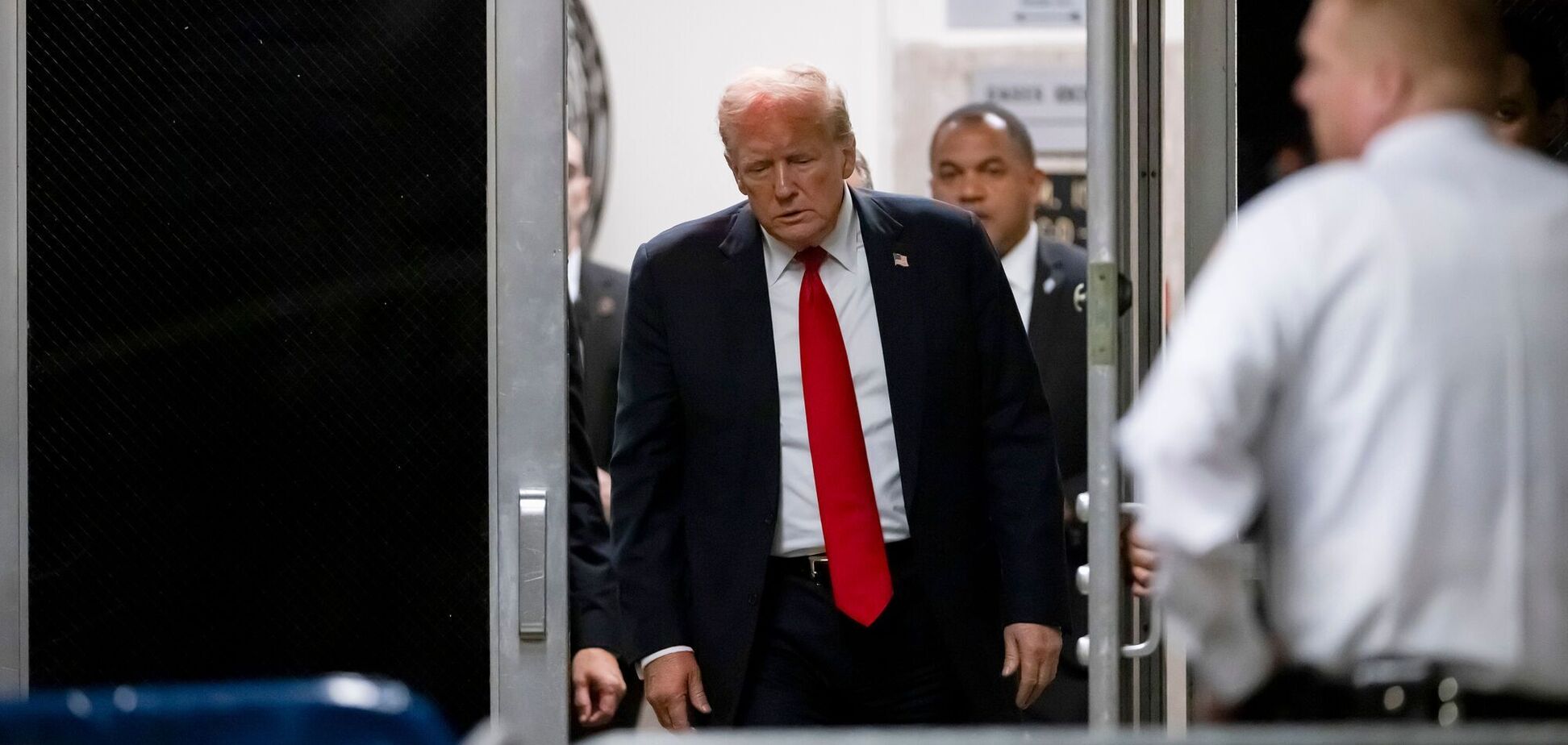 СМИ: Трампу могут запретить въезд в почти 40 стран мира