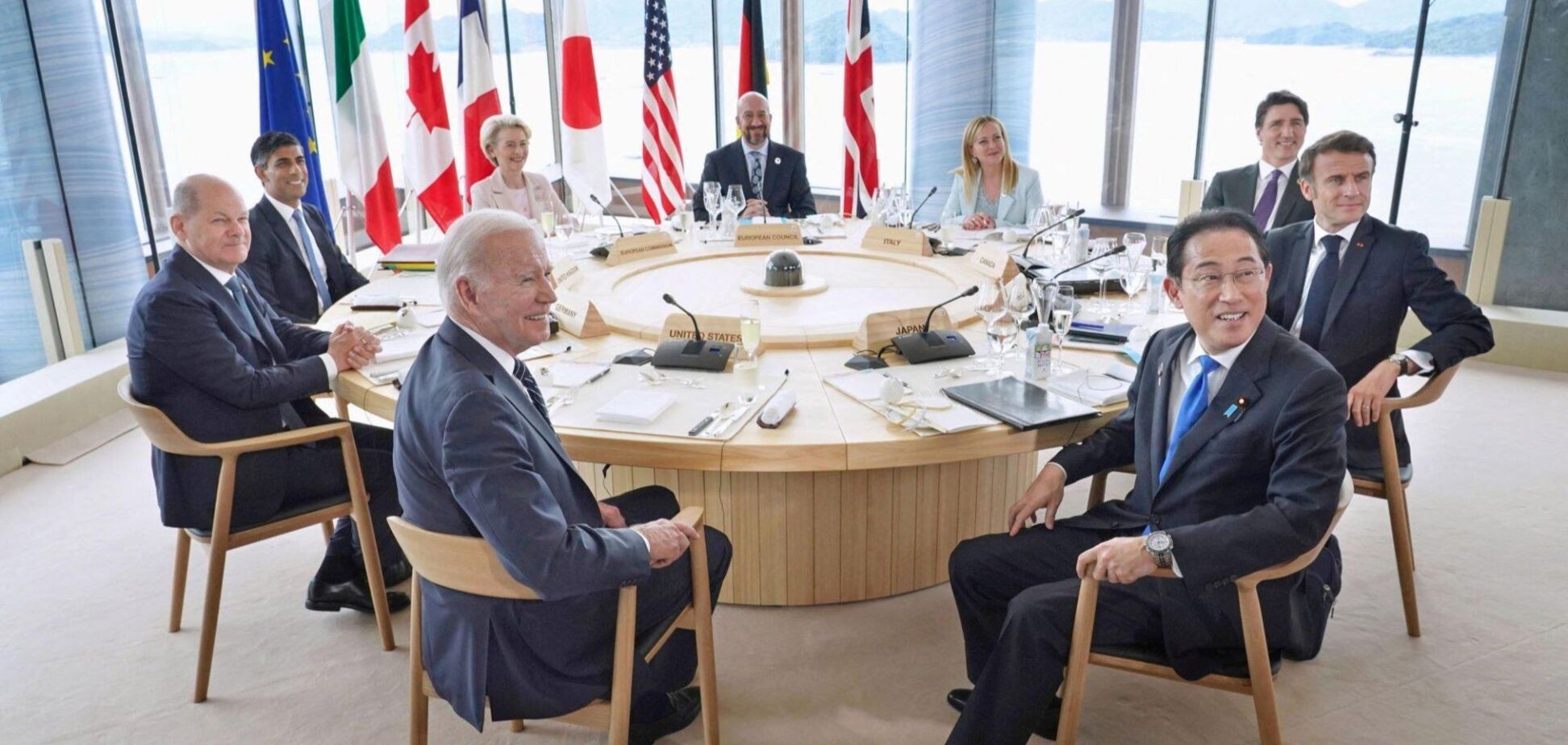 США обсуждают с G7 выделение Украине пакета помощи на $50 млрд – Bloomberg