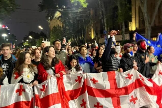 'Майдан' в Грузии: по улицам Тбилиси прошло шествие против закона об 'иноагентах'. Фото и видео