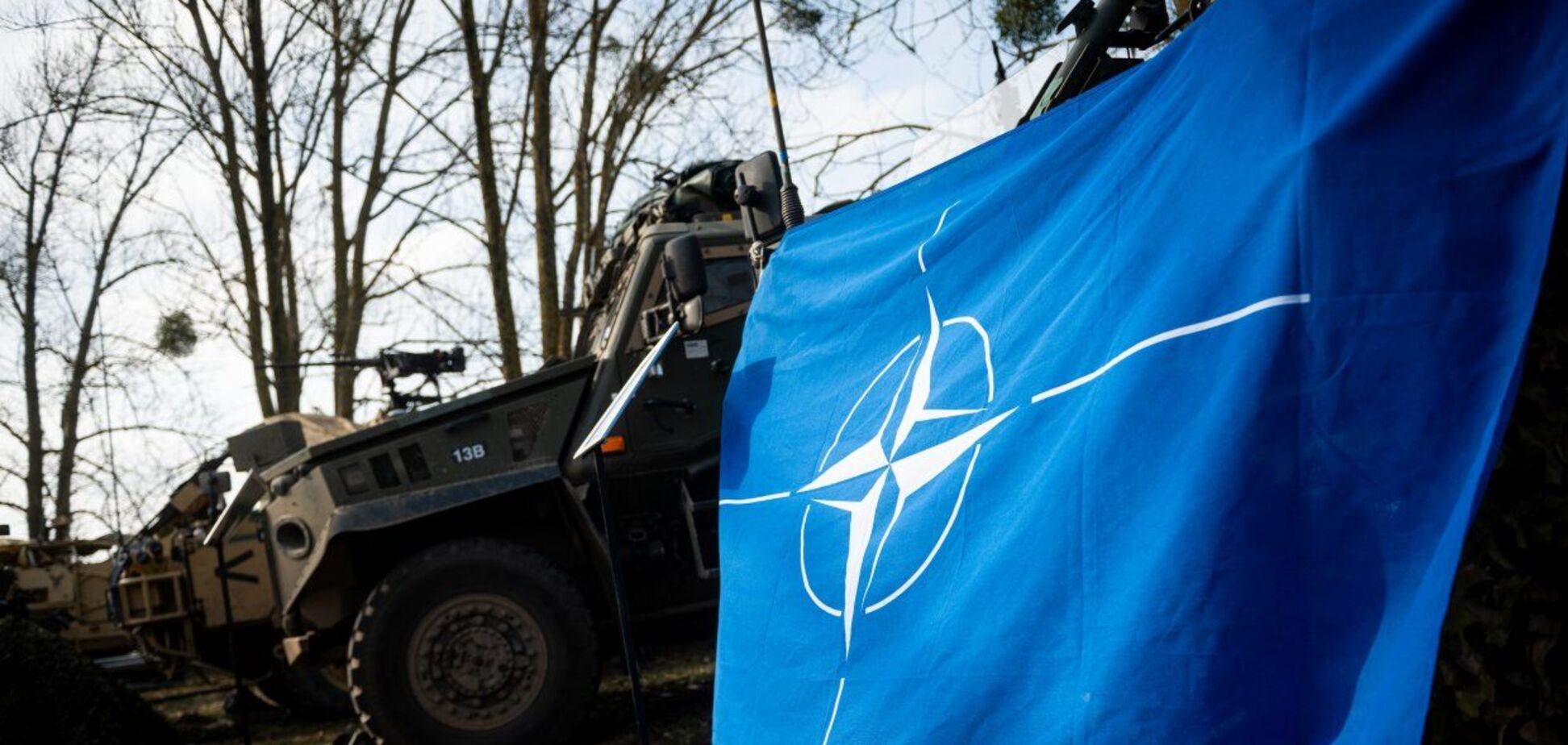 НАТО может напрямую вмешаться в войну в Украине? СМИ узнали о 'красных линиях'