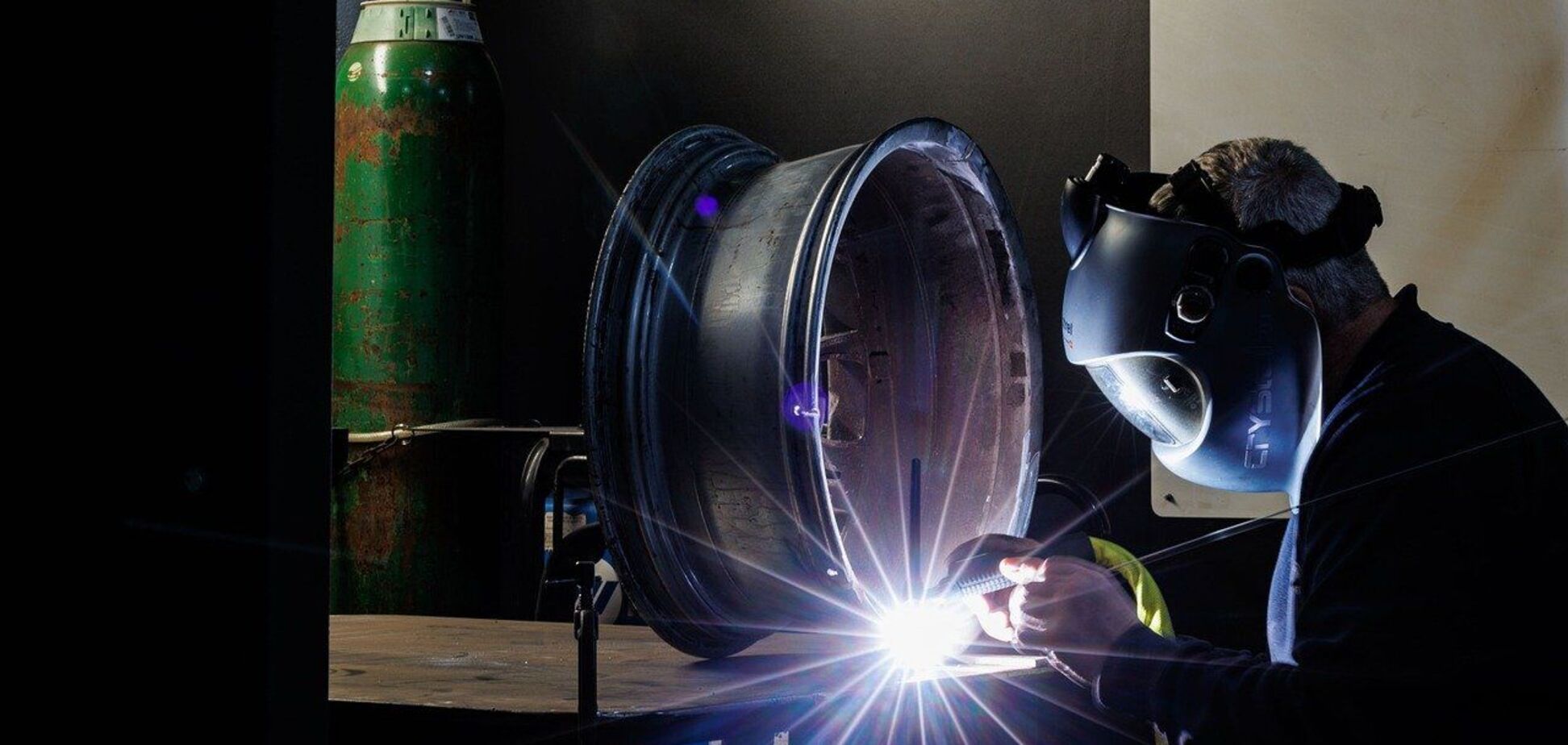 Звільнень буде більше, ніж найму на роботу