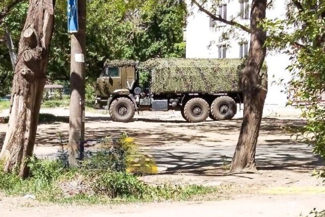 Окупанти перекидають техніку в бік Бердянська, ховаючи її на ніч біля багатоповерхівок, – Андрющенко