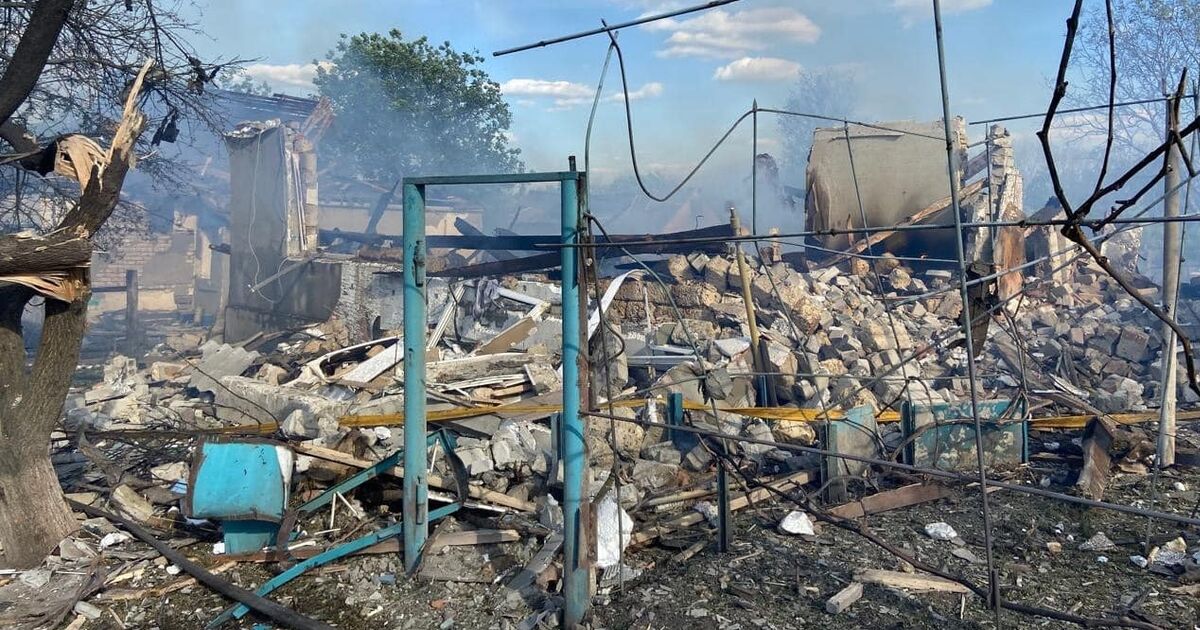 "Здригнулося все навколо": окупанти одним ударом знищили цілу вулицю в селі на Харківщині. Фото