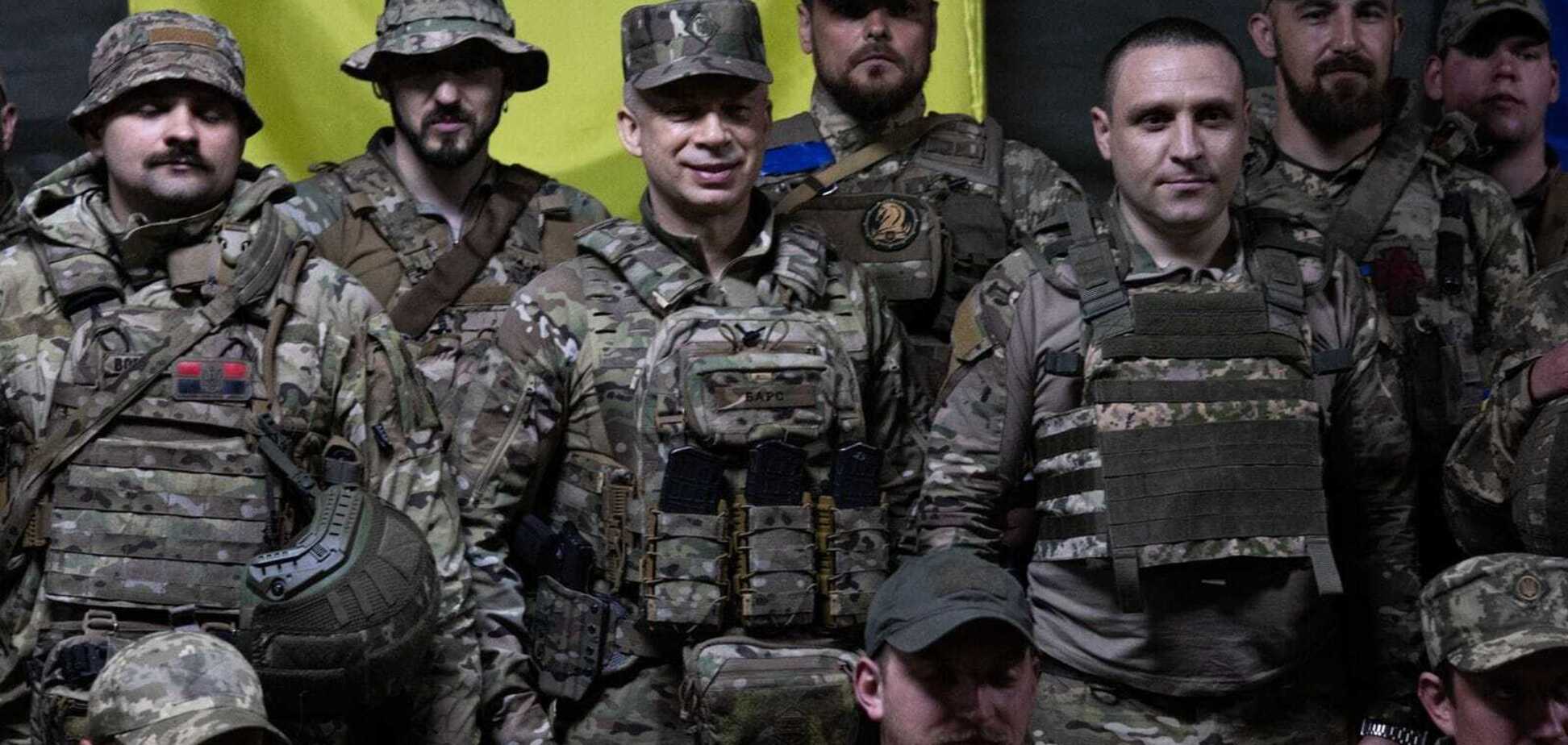 Окупанти намагаються вийти до Курахового та Покровська: Сирський заявив про складну ситуацію на фронті. Карта