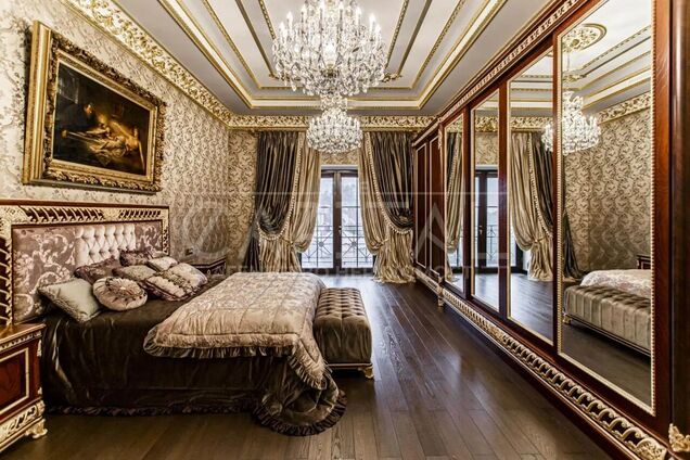 В Киеве сдают в аренду квартиру с бивнем слона