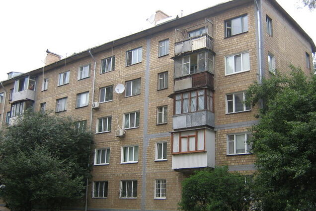 Чому в СРСР на балконах вставляли вікна з автобусів: пояснення