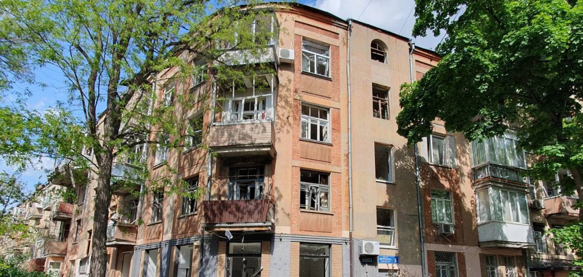 Один із уламків влучив у серце: з'явилися дані про стан 18-річної дівчини, яка постраждала від удару РФ по Харкову на Великдень