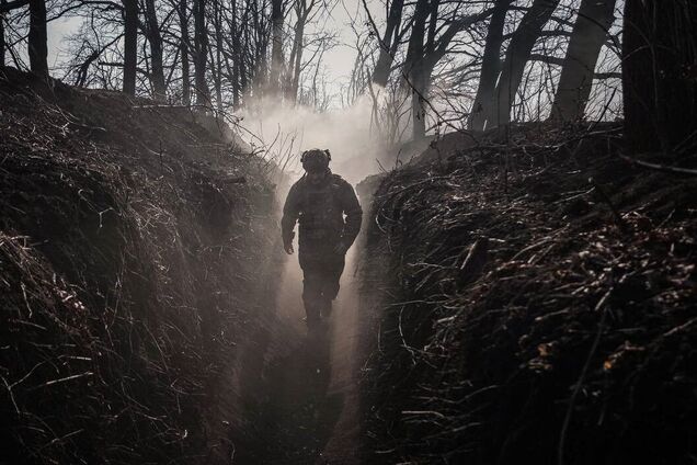 'Выполняют самые сложные задачи на фронте': Зеленский поздравил украинских пехотинцев с праздником