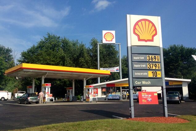 Shell закриє 700 заправок у ПАР