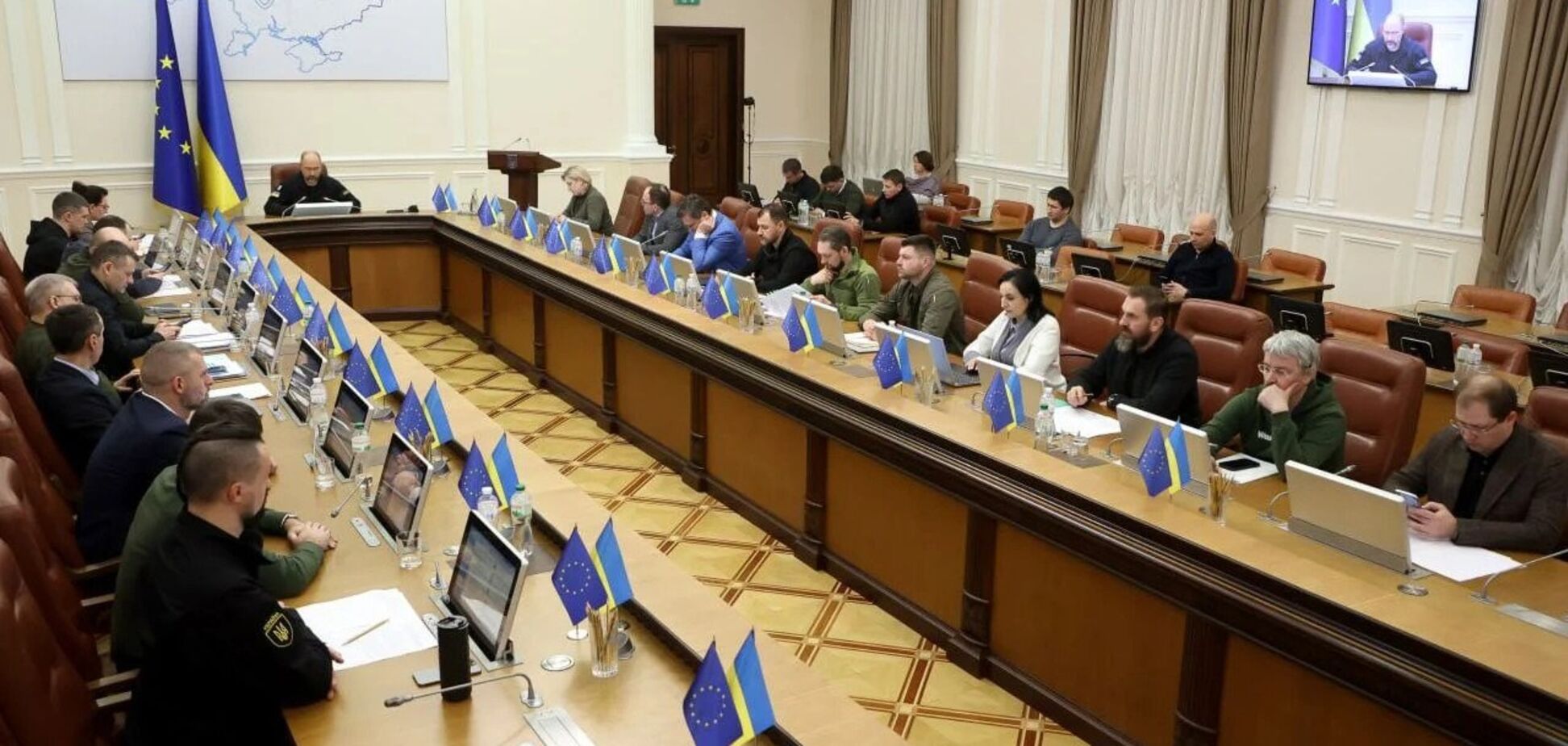 Правительство отменило постановление №153