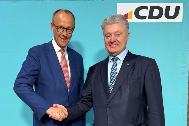 Порошенко в Берлине поздравил Мерца с переизбранием на должность главы ХДС и пригласил его посетить Украину