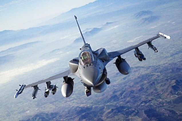 В Дании заявили, что разрешат Украине бить датскими F-16 по целям в России